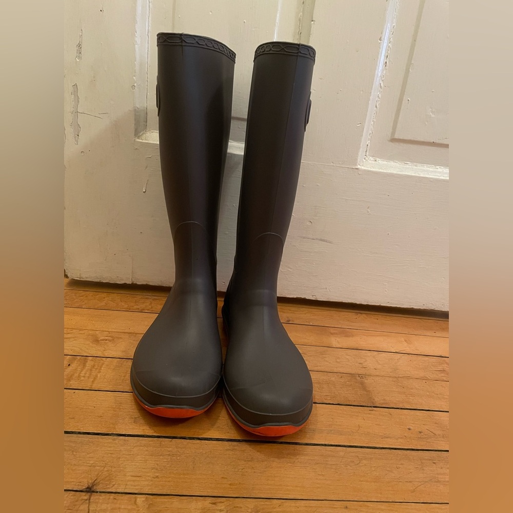 Rainboots